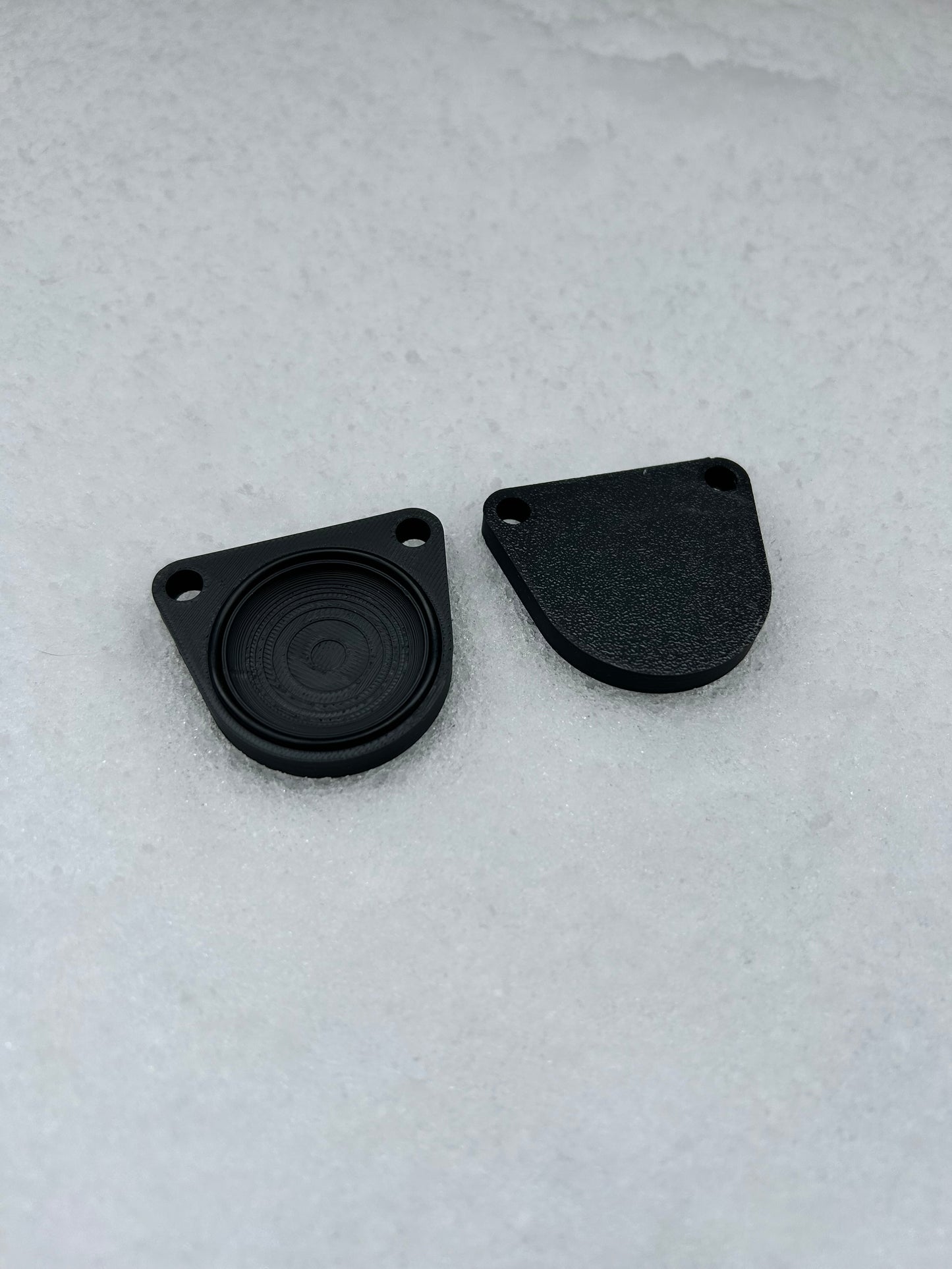 ShredTag - Snowboard AirTag Mount
